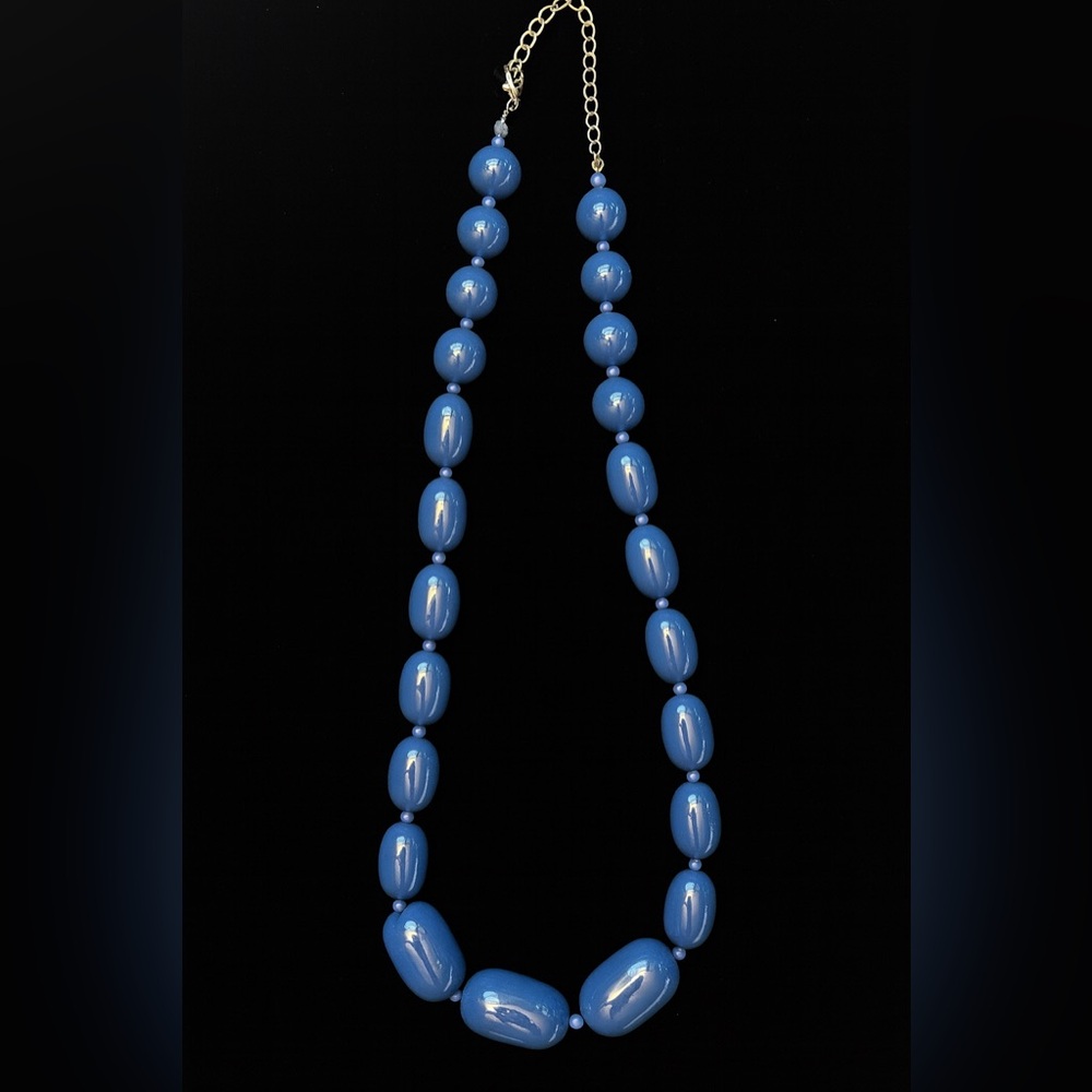 Elegant Blue Beaded Necklace